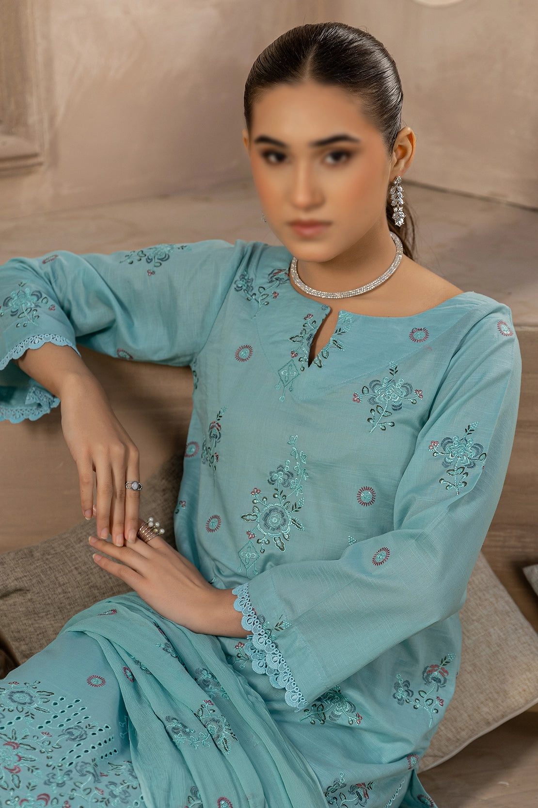 3 Piece - Embroidered Lawn Slub - Nafees 205