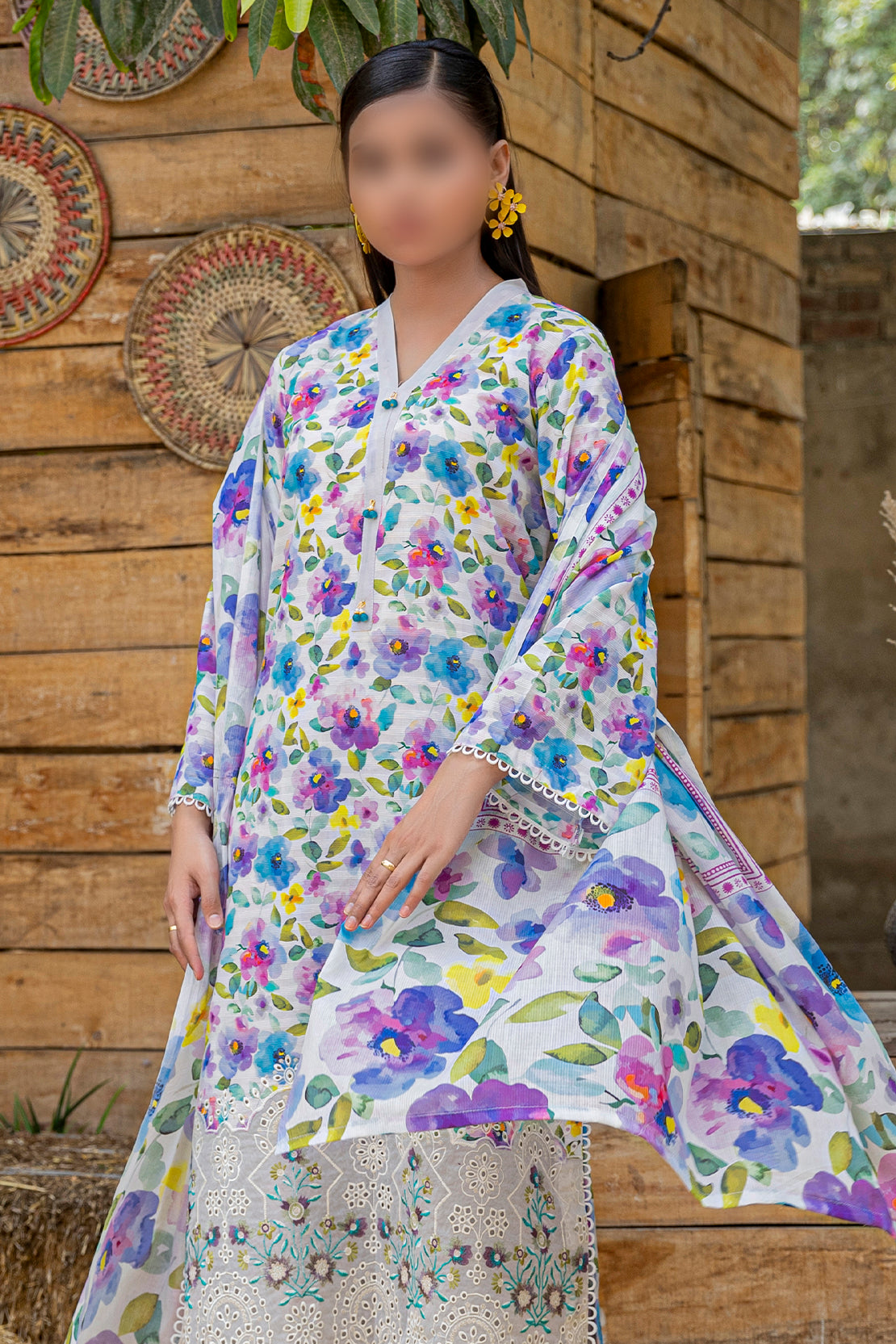 3 Piece - Embroidered Lawn - Bloom 504