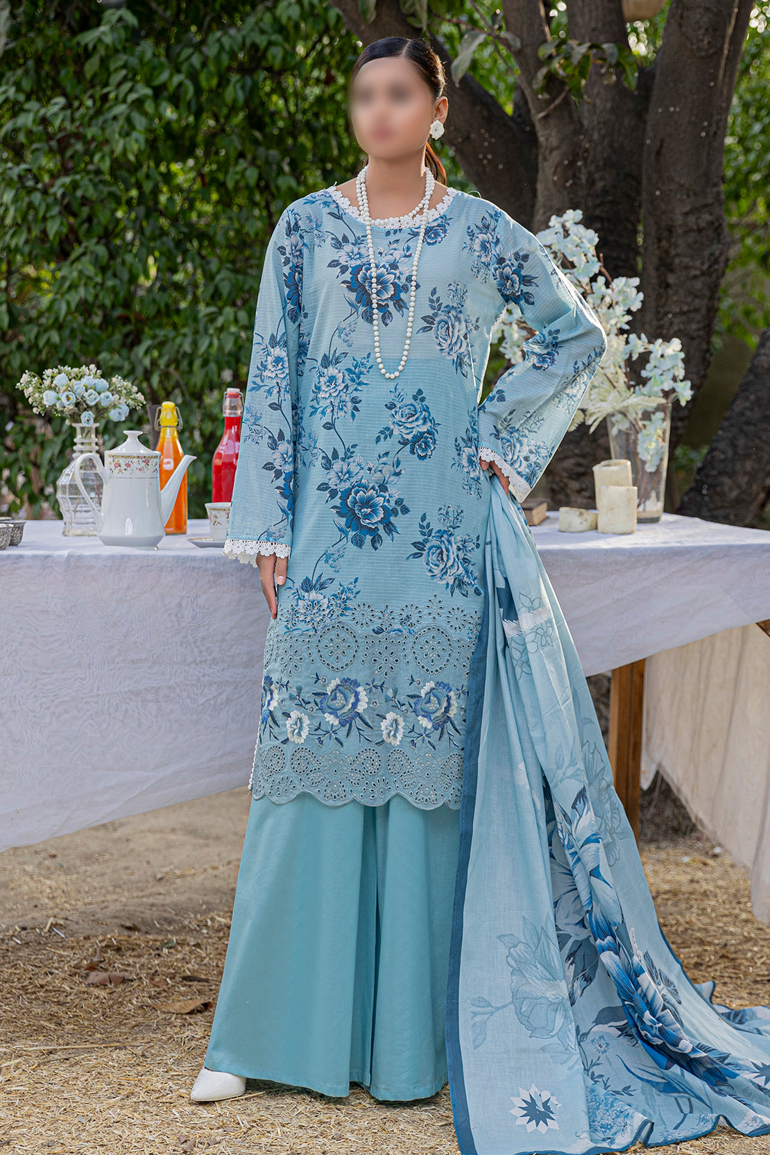 3 Piece - Embroidered Lawn - Bloom 509