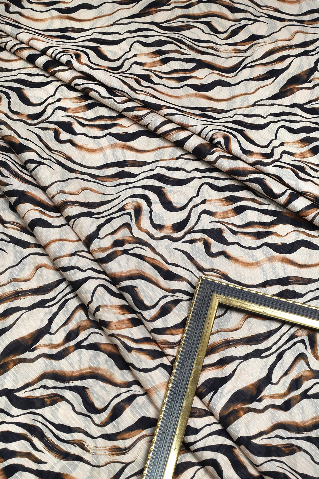 2 Piece - Digitally Printed Doriya Lawn - D1702