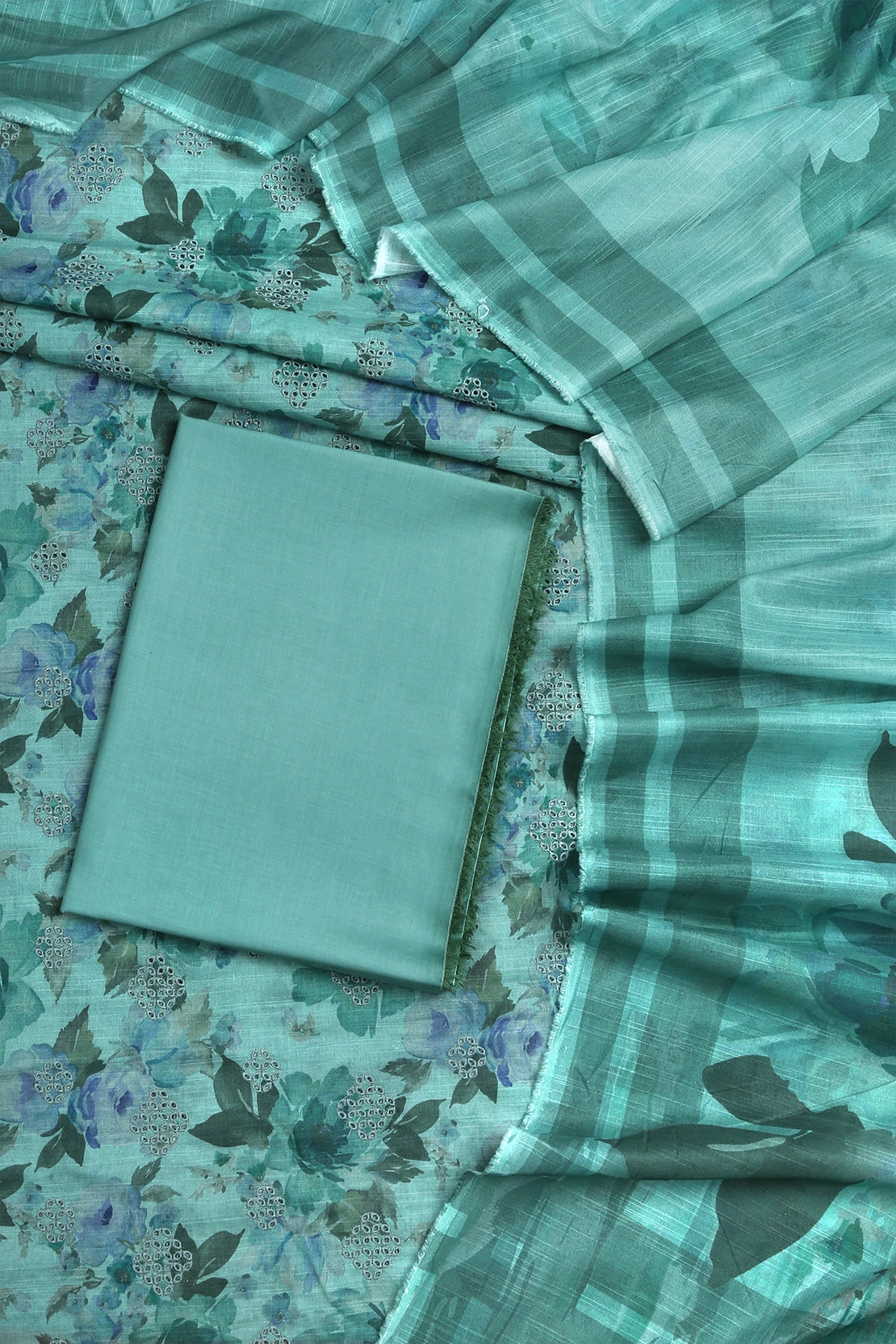 3 Piece - Embroidered Lawn - D2009