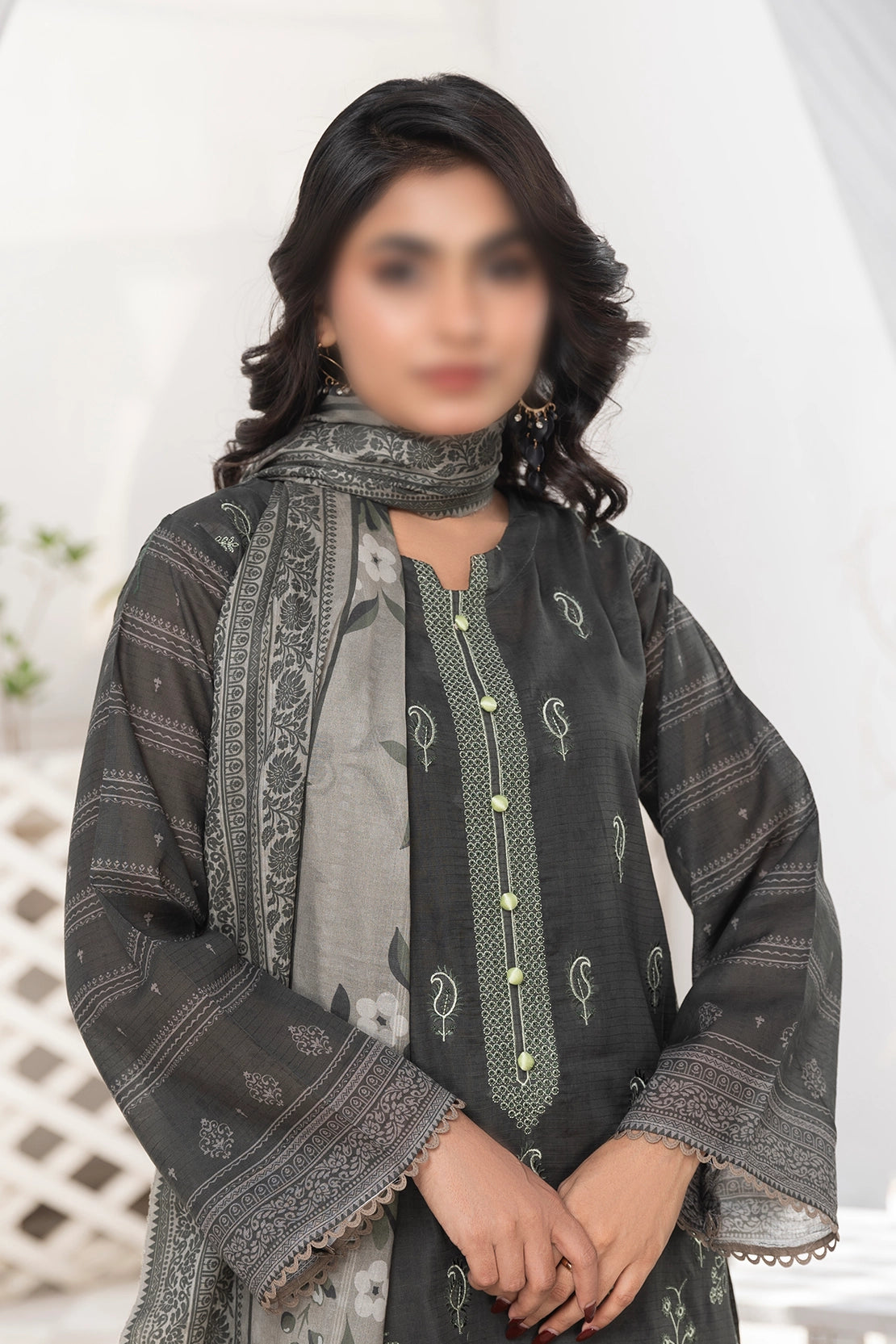 3 Piece - Embroidered Lawn - Jasmine 802