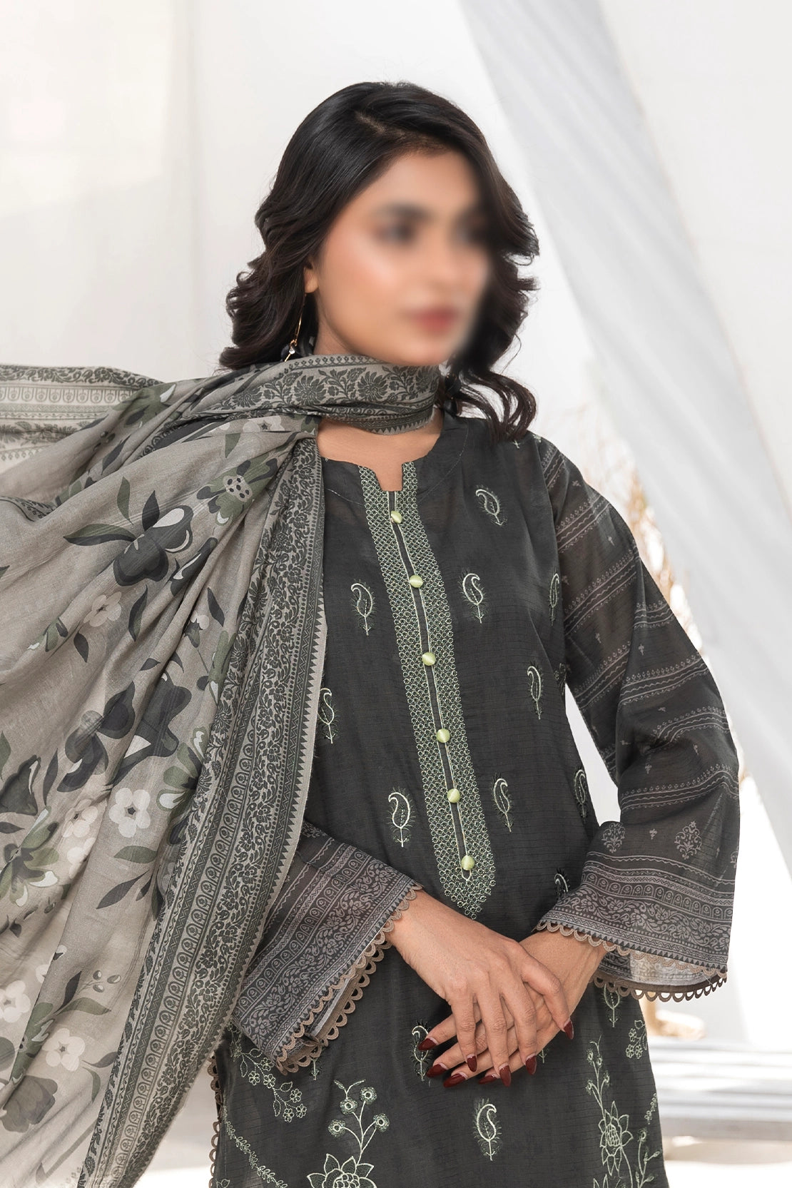 3 Piece - Embroidered Lawn - Jasmine 802