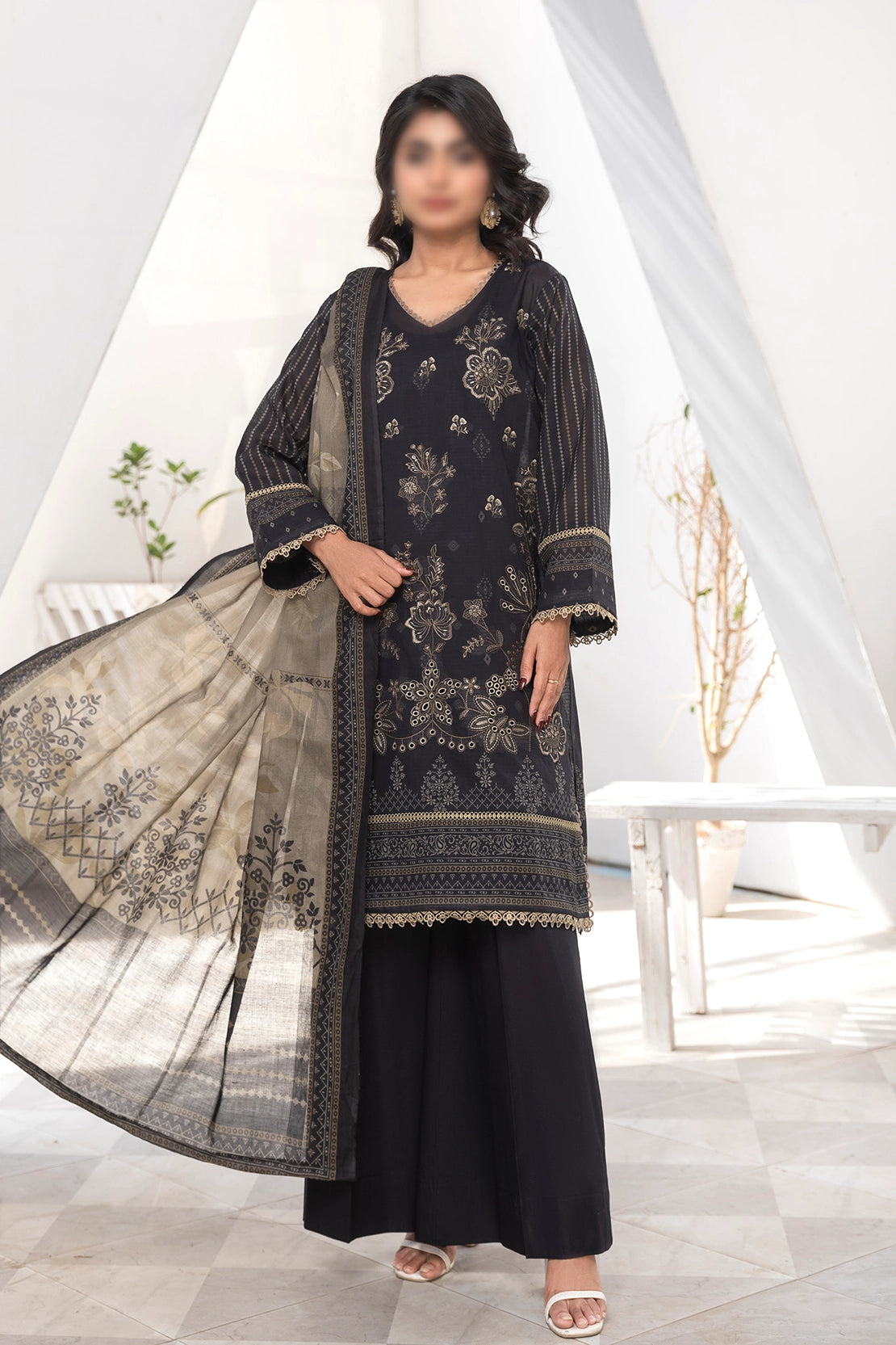 3 Piece - Embroidered Lawn - Jasmine 803