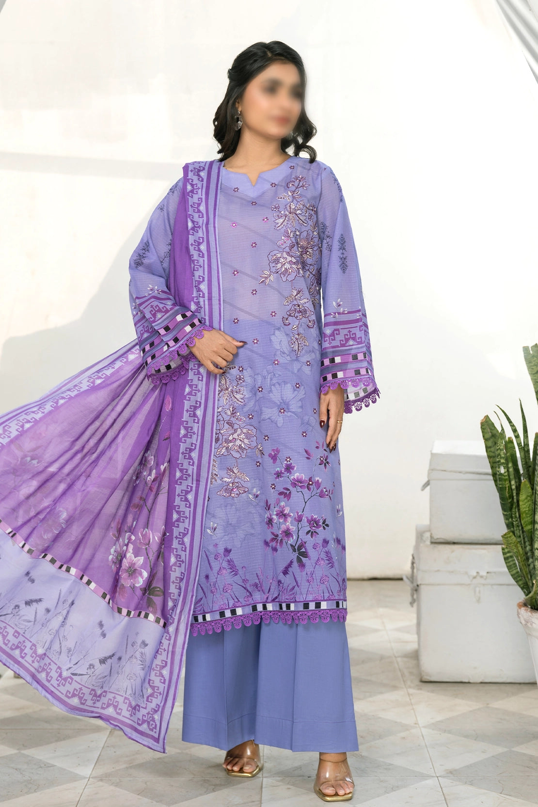 3 Piece - Embroidered Lawn - Jasmine 809