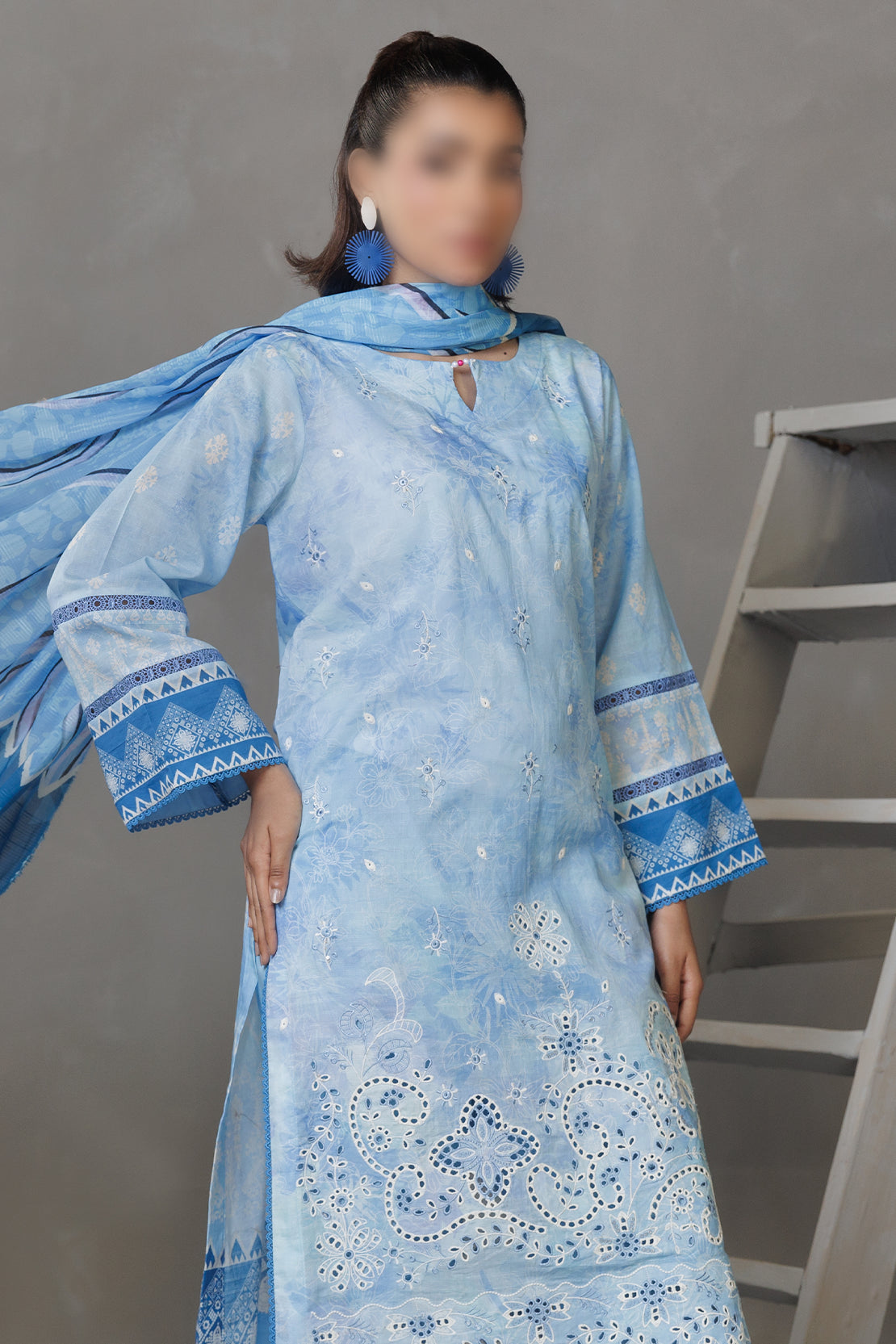 3 Piece - Embroidered Lawn - Parisa 301