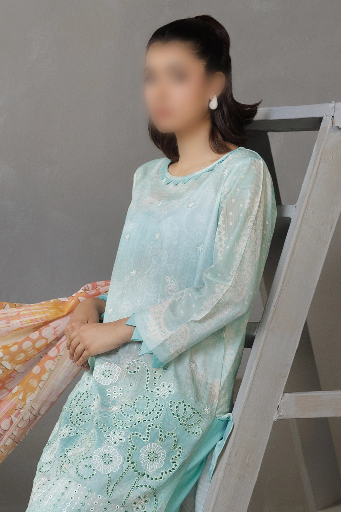 3 Piece - Embroidered Lawn - Parisa 302