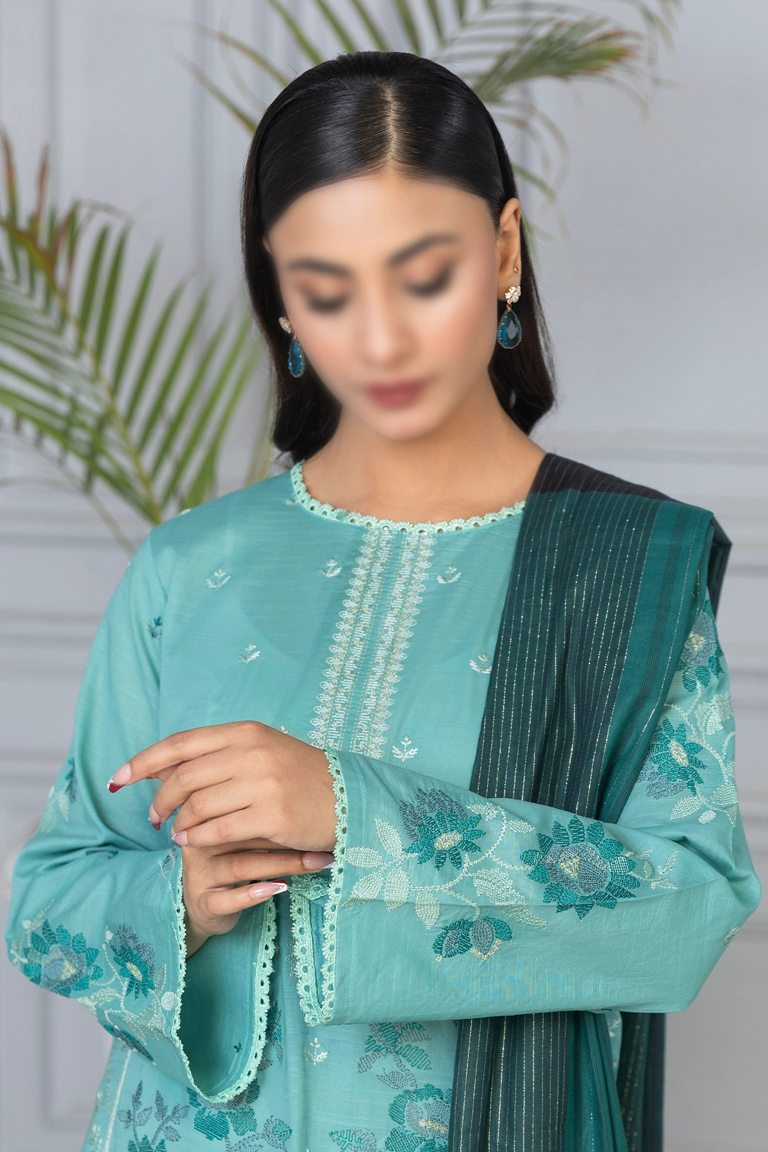 3 Piece - Embroidered Lawn - Roshni 101
