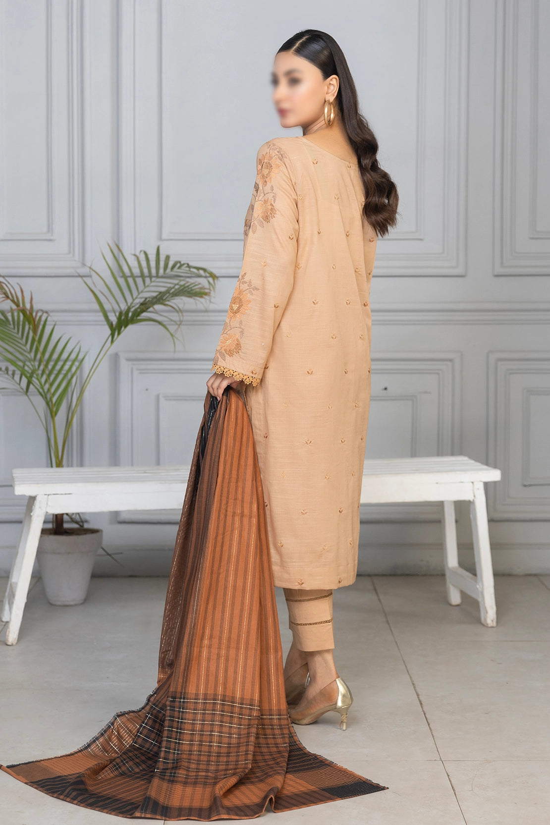 3 Piece - Embroidered Lawn - Roshni 104