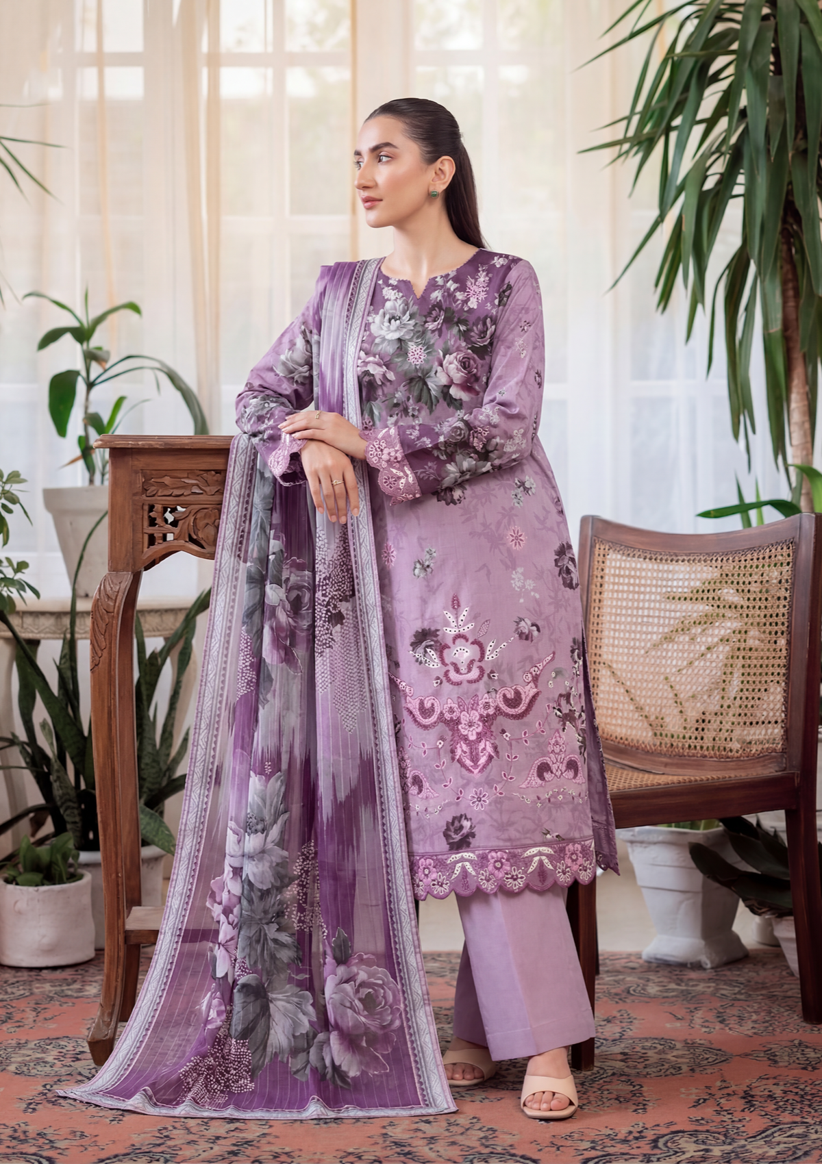3 Piece - Embroidered Lawn - Fantak V303 - 01