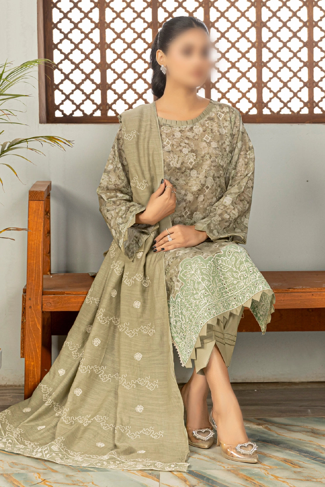 3 Piece - Embroidered Lawn - Aleen 106