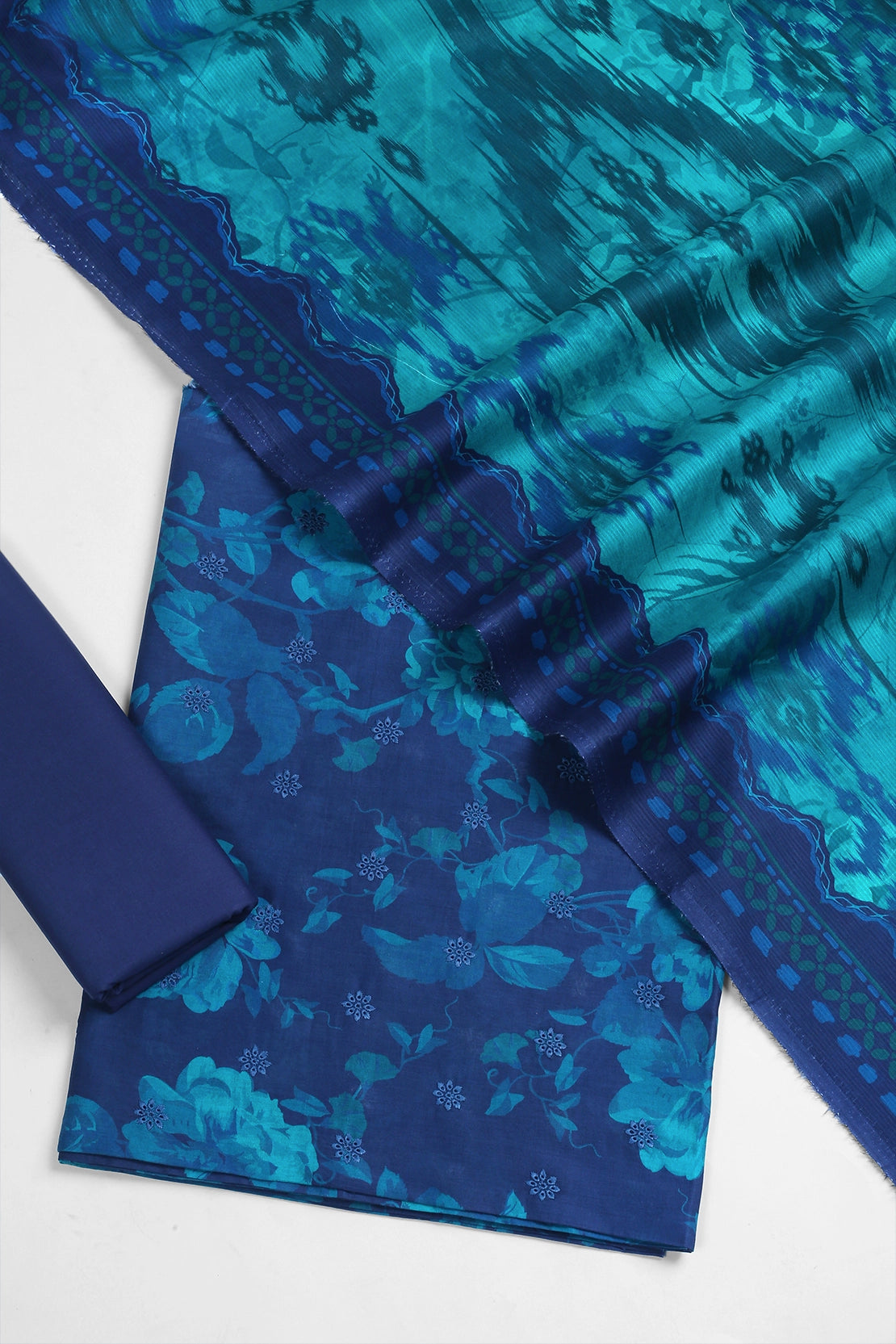 3 Piece - Embroidered Lawn - F40 - D2909