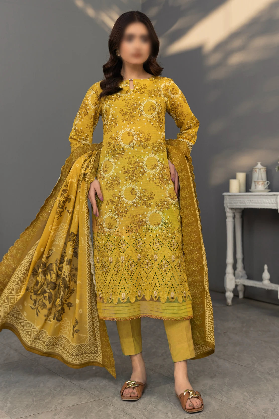 3 Piece - Embroidered Lawn - Dastak 105