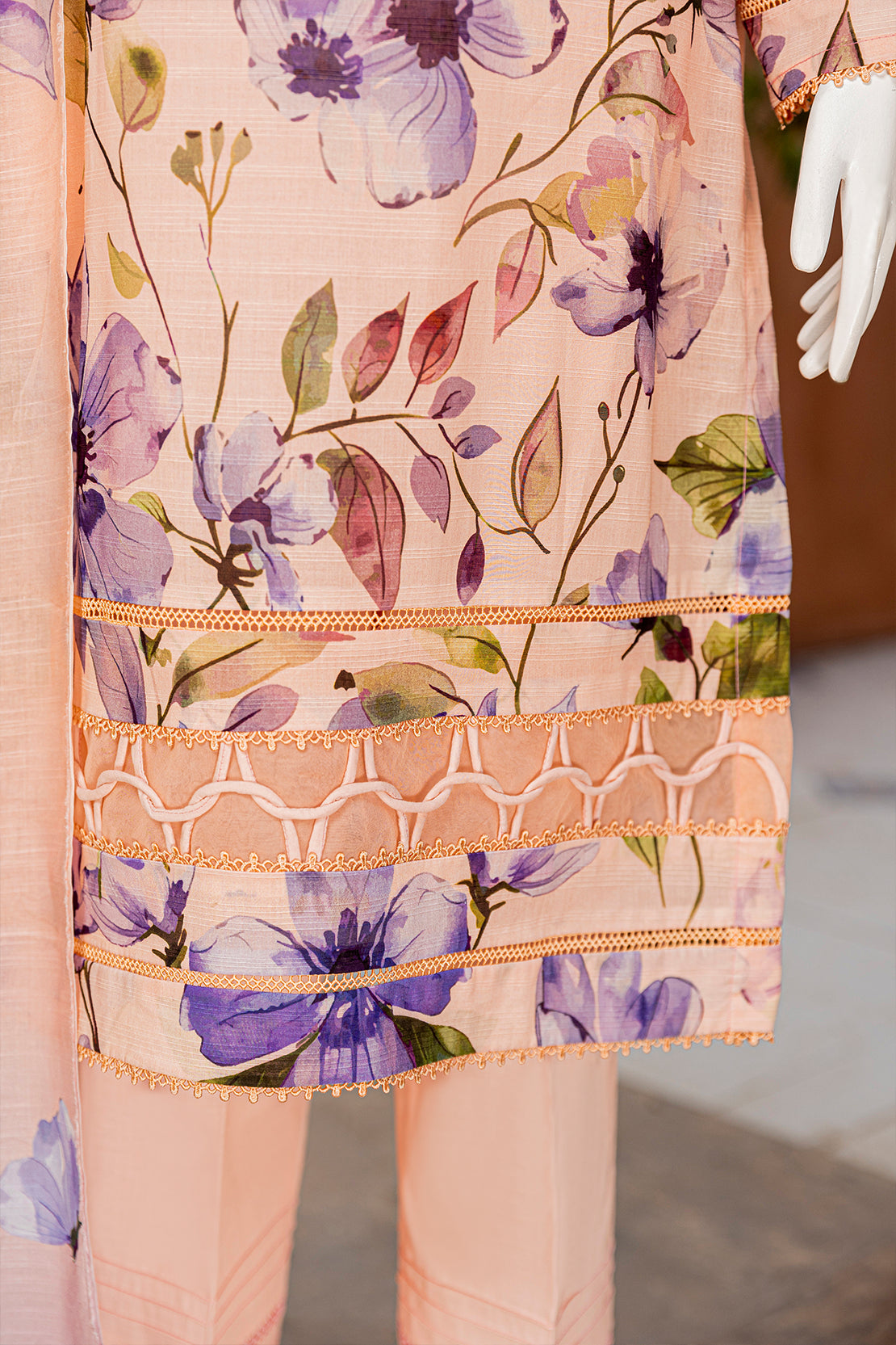 3 Piece - Digitally Printed Doriya Lawn - D806