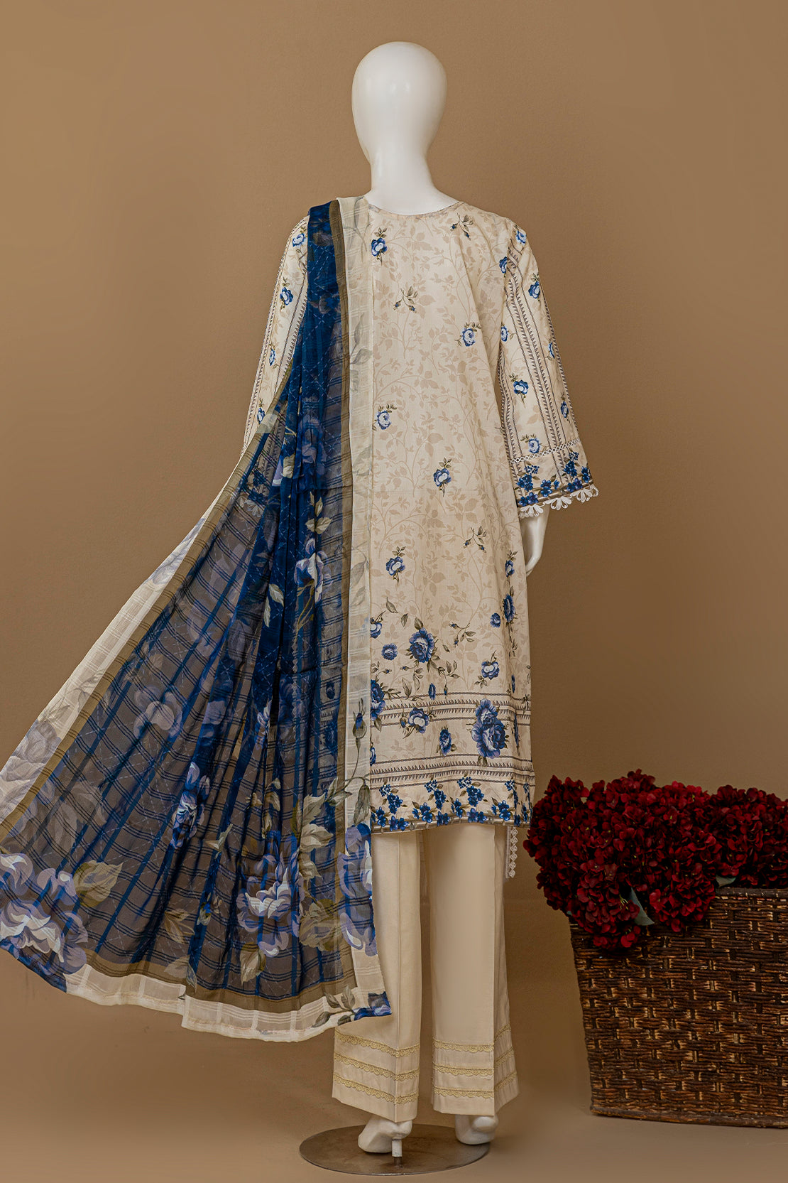 3 Piece - Digitally Printed Lawn - D901