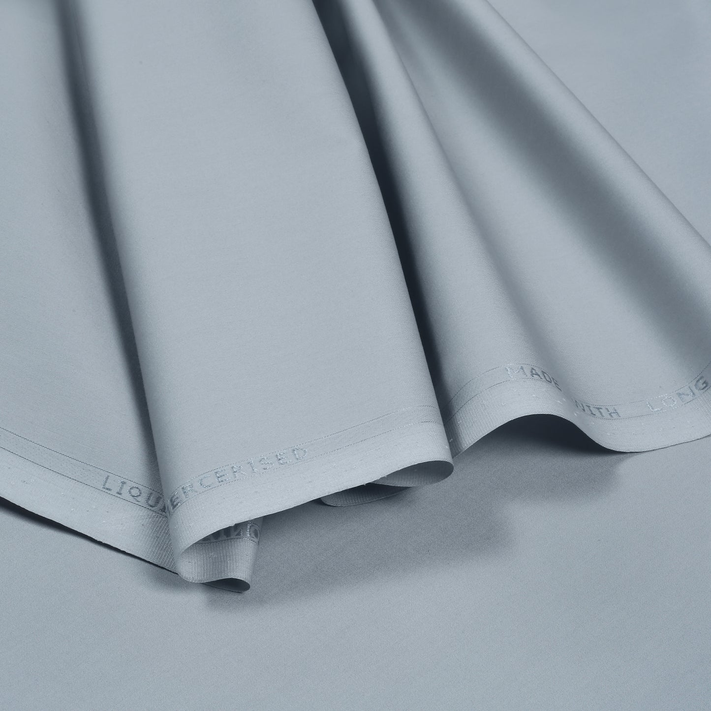 MEN UNSTITCHED - FINE COTTON - PLATINUM - D20