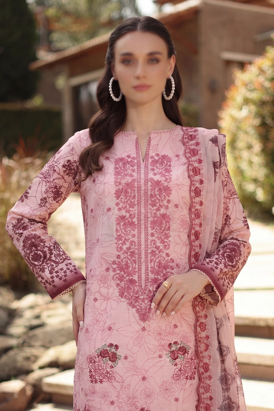3 Piece - Embroidered Slub Lawn - Qalaa 131