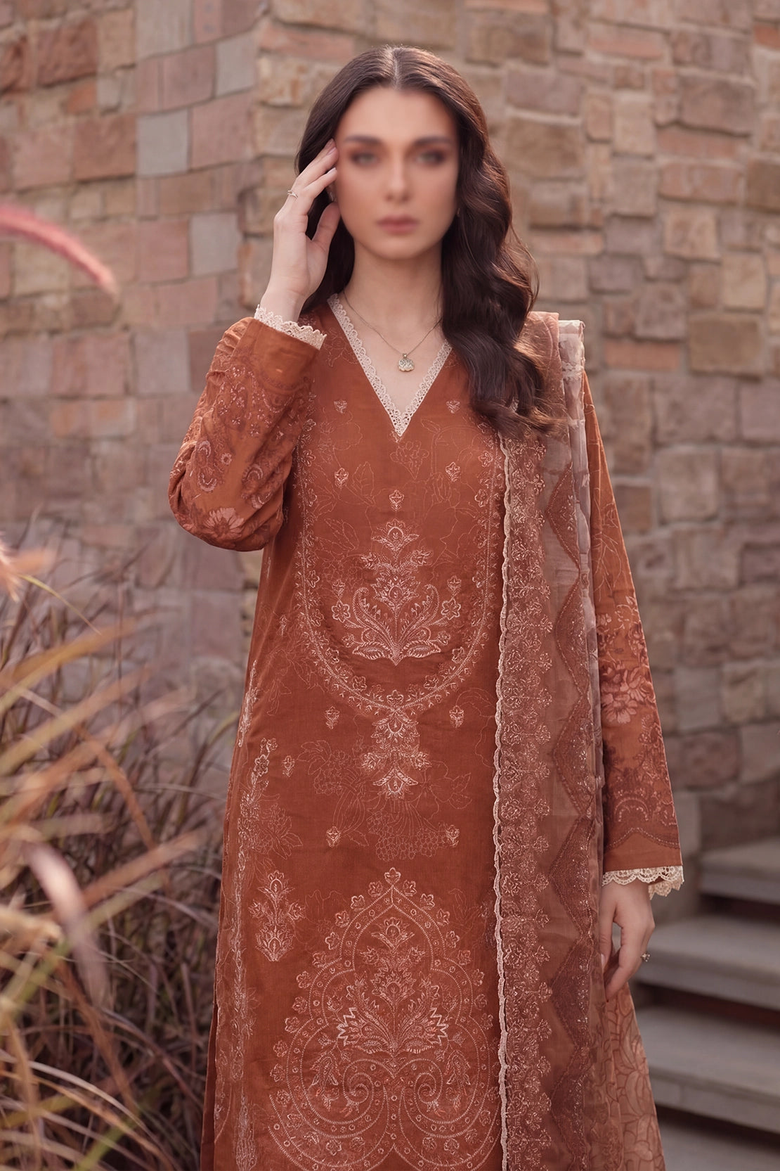 3 Piece - Embroidered Slub Lawn - Qalaa 132