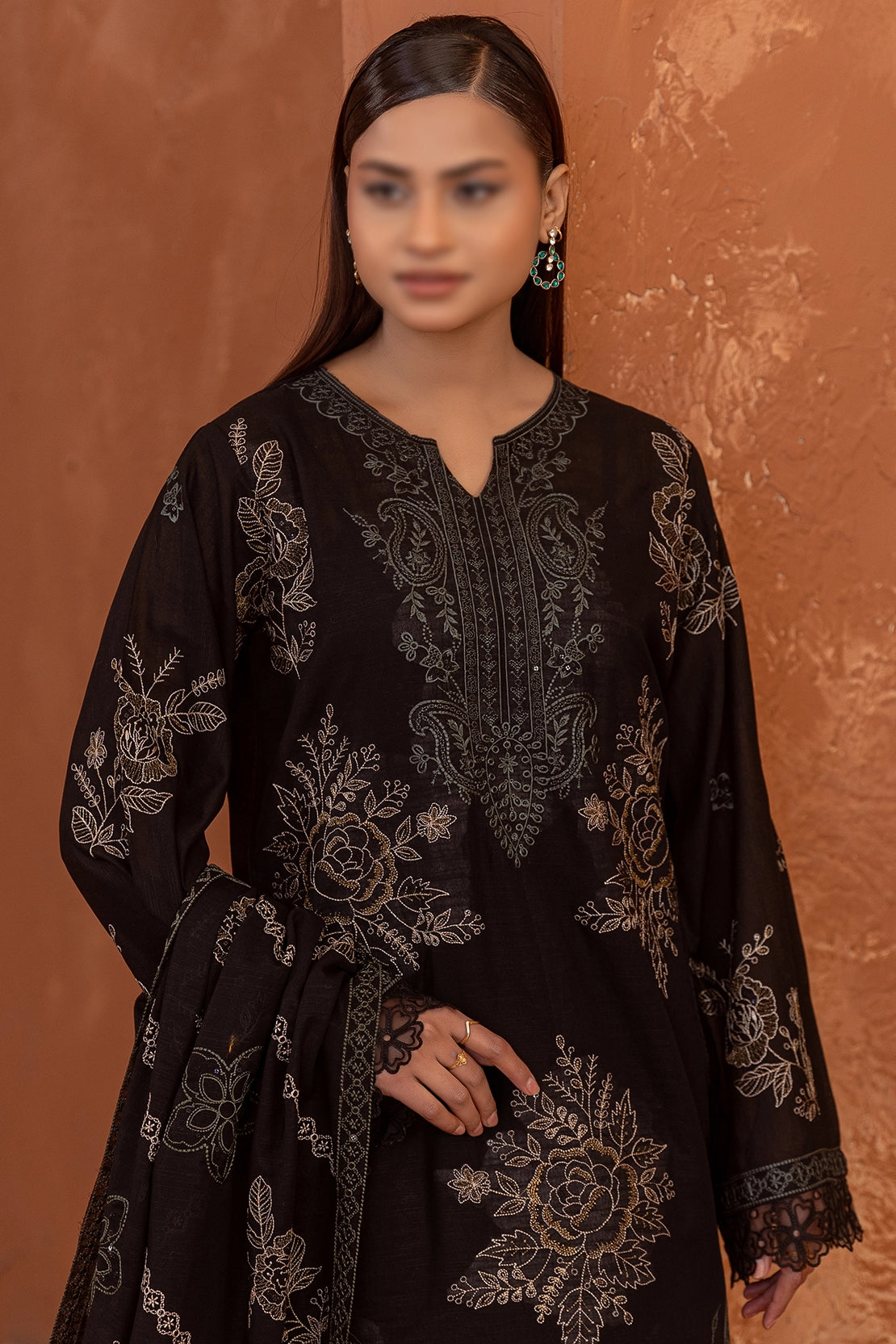 3 Piece - Embroidered Lawn Slub Karandi - Suffuse 101