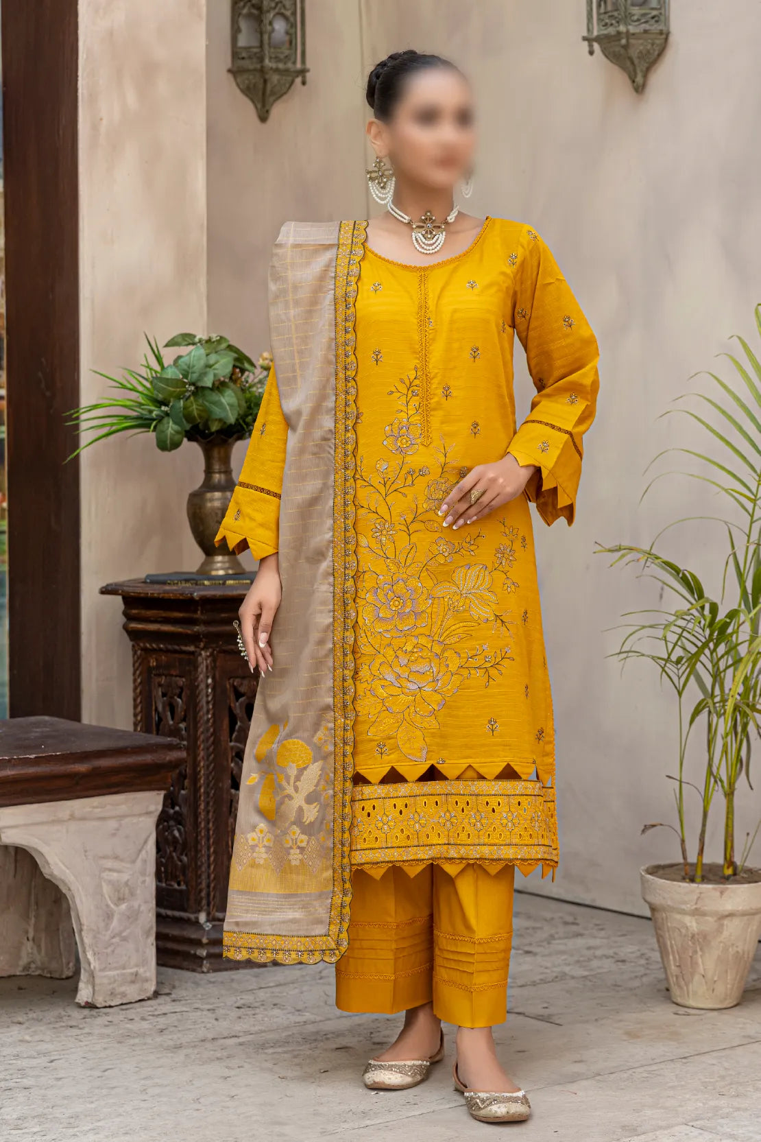 3 Piece - Embroidered Lawn - Taaruf 102