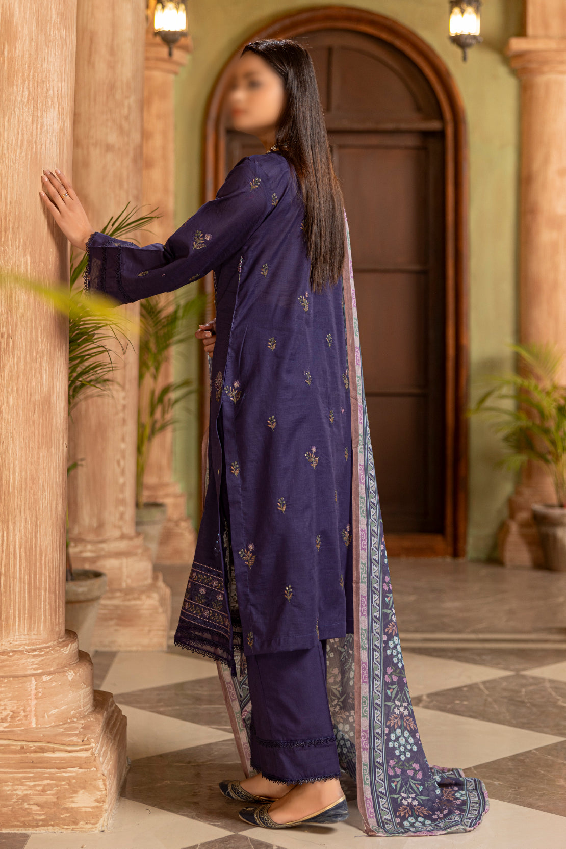 3 Piece - Embroidered Lawn - Tarz 107